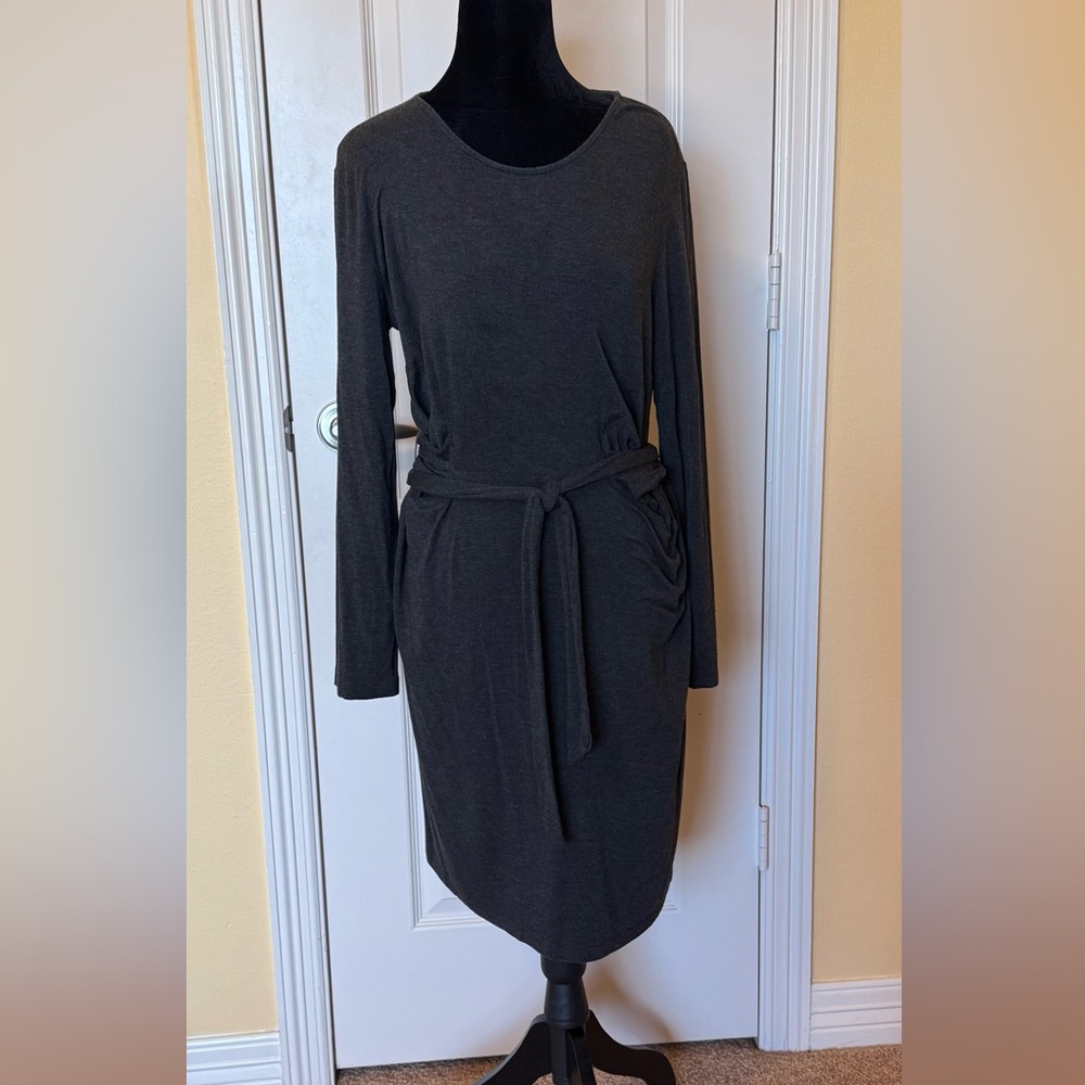 Amour Vert Black Sheath Dress with Long Sleeves
